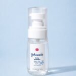 زيت جسم جونسون برائحة بودرة الأطفال Johnson’s Baby Powder Baby Oil